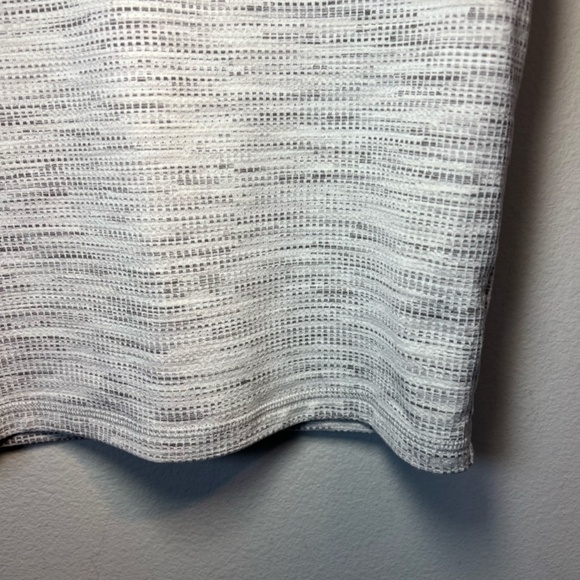 Calia Women's Essential Crop Jacquard Tee Shirt Gray Beige Textured FLAW Medium - Picture 5 of 10